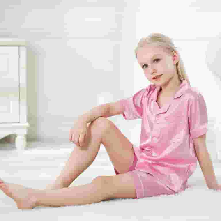 Uccdo Summer Boys Girls Satin Silk Short Sleeve Pajamas Set Uccdo Summer Boys Girls Satin Silk Short Sleeve Pajamas Set