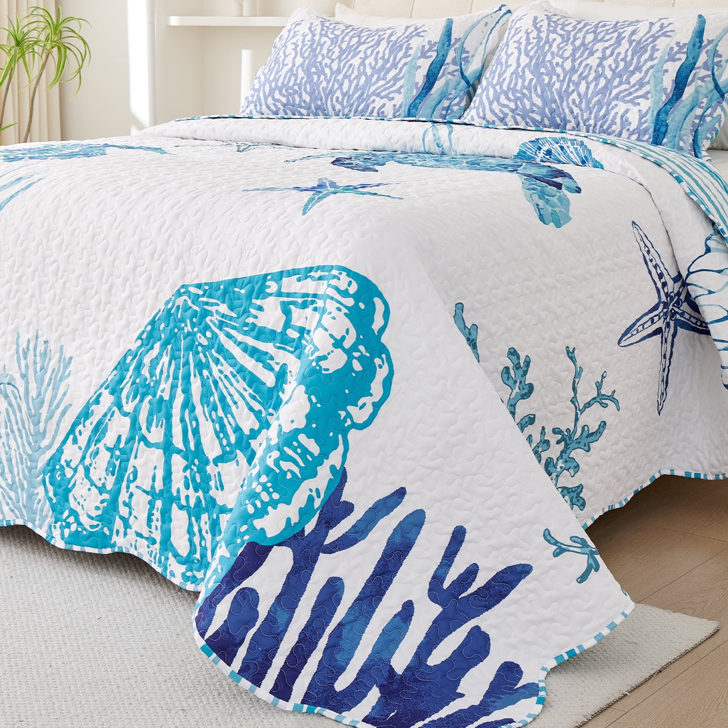 Evenhug Quilts 3-Piece King Bedding Set Coastal Animal Print Light Blue Coastal Quilt Set With Shams