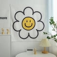 thumbnail image 1 of Serie de caras sonrientes de estilo de tela amarilla sol decorativa, tela curativa para dormitorio, tela colgante con flores, fondo de sonrisa, 1 of 5
