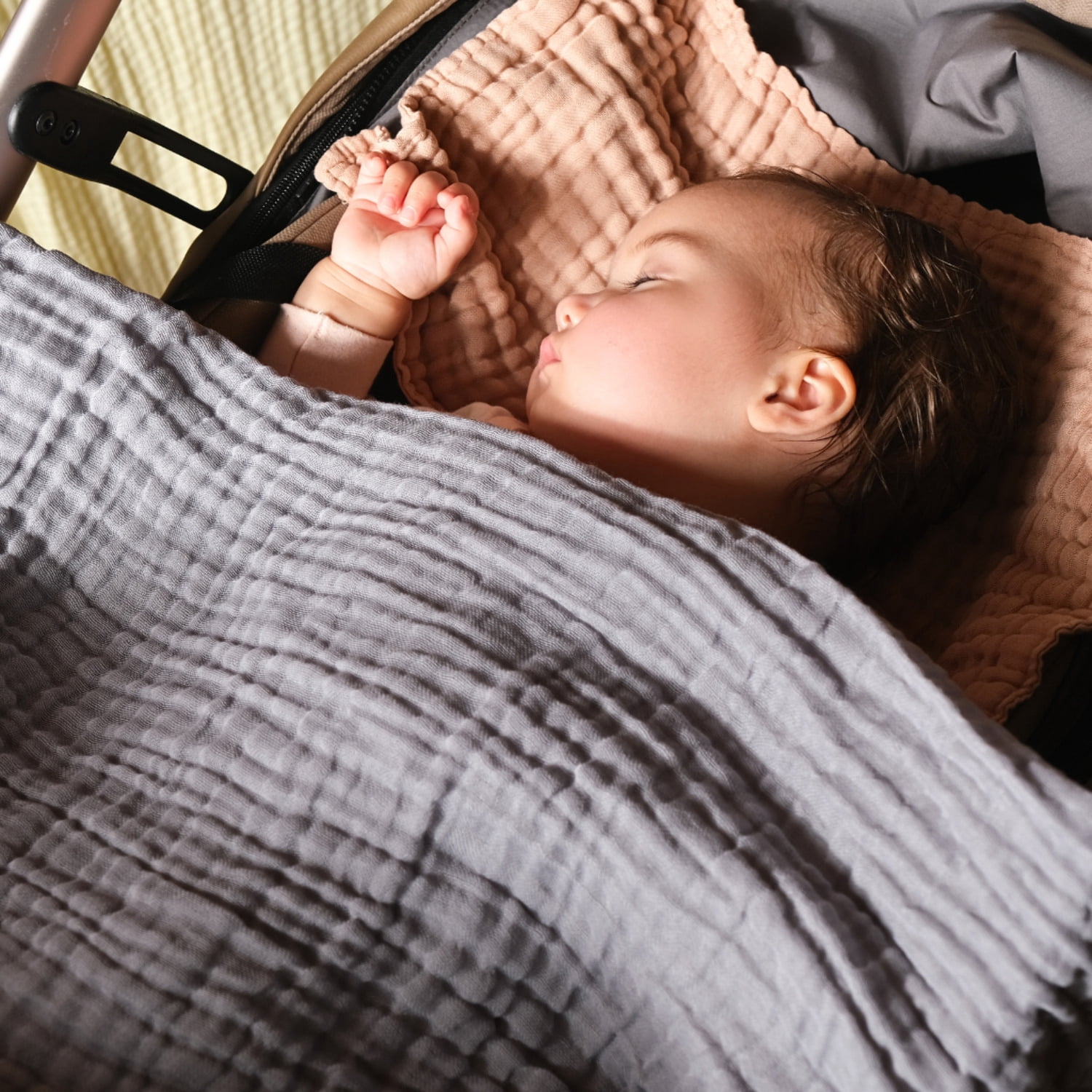 L'Ange Baby 6-Layer Medium Cotton Muslin Towel, blanket for Baby, Toddlers, Kids & Home, Soft, Lightweight, Absorbent, Gauze Towel, Suitable for Delicate Skin, Medical Grade Packaging, 28 x 47 inches