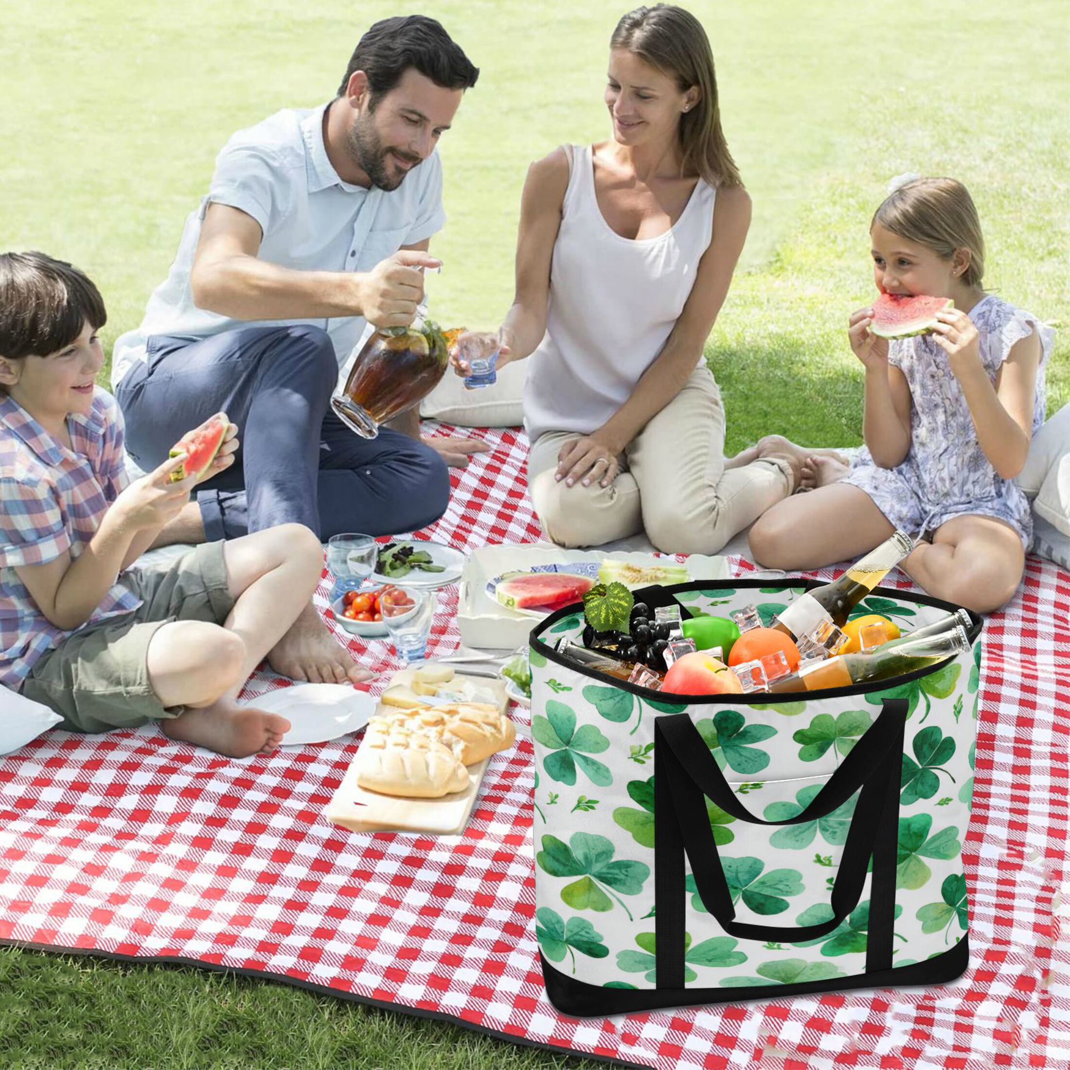 Extra-Large Wide Opening Design Capacity Hand-Held Ice Pack Thickened Insulation Layer For Long-Lasting Cold Retention For Outdoor Shopping Picnics And Camping Shamrocks and Clovers Pattern