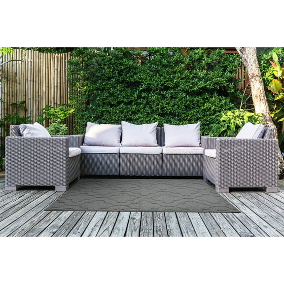 Garland Rug Brentwood Double Quatrefoil Polypropylene Cinder Gray Indoor/Outdoor Area Rug, 4' x 6'