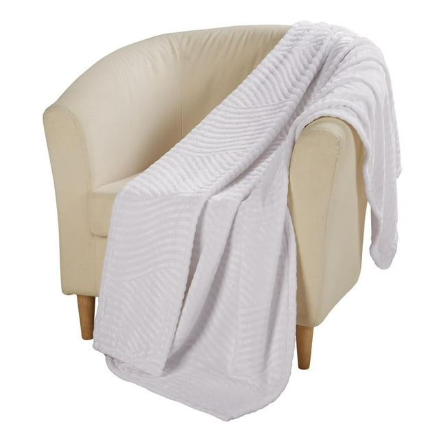 hometrends Luxury Plush Throw