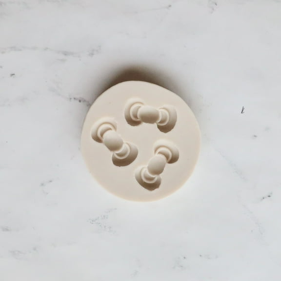 HELLO KITTY BOW TRIO MOLD