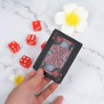 thumbnail image 2 of Naipes de póquer Juegos de dados Tarjetas de mesa de póquer Taza apilable impermeable de PVC Dados Grado AAA Precisión 19 mm Dados de dados de casino serializados con filo de navaja, 2 of 3