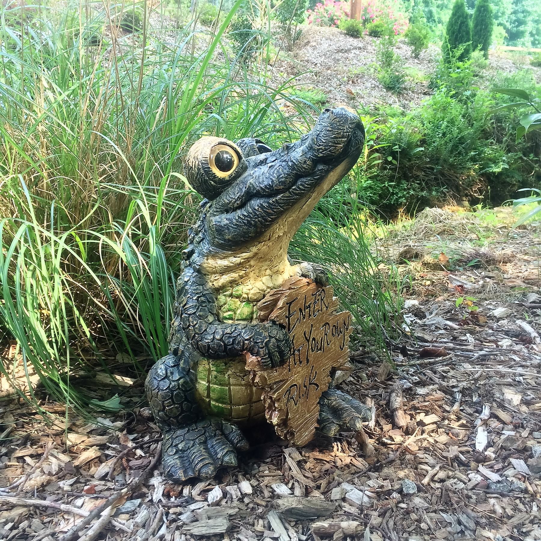 Homestyles Toad Hollow Extra Large Standing Gator with "Enter at Your Own Risk" Sign Alligator Beach Garden Statue 15"H