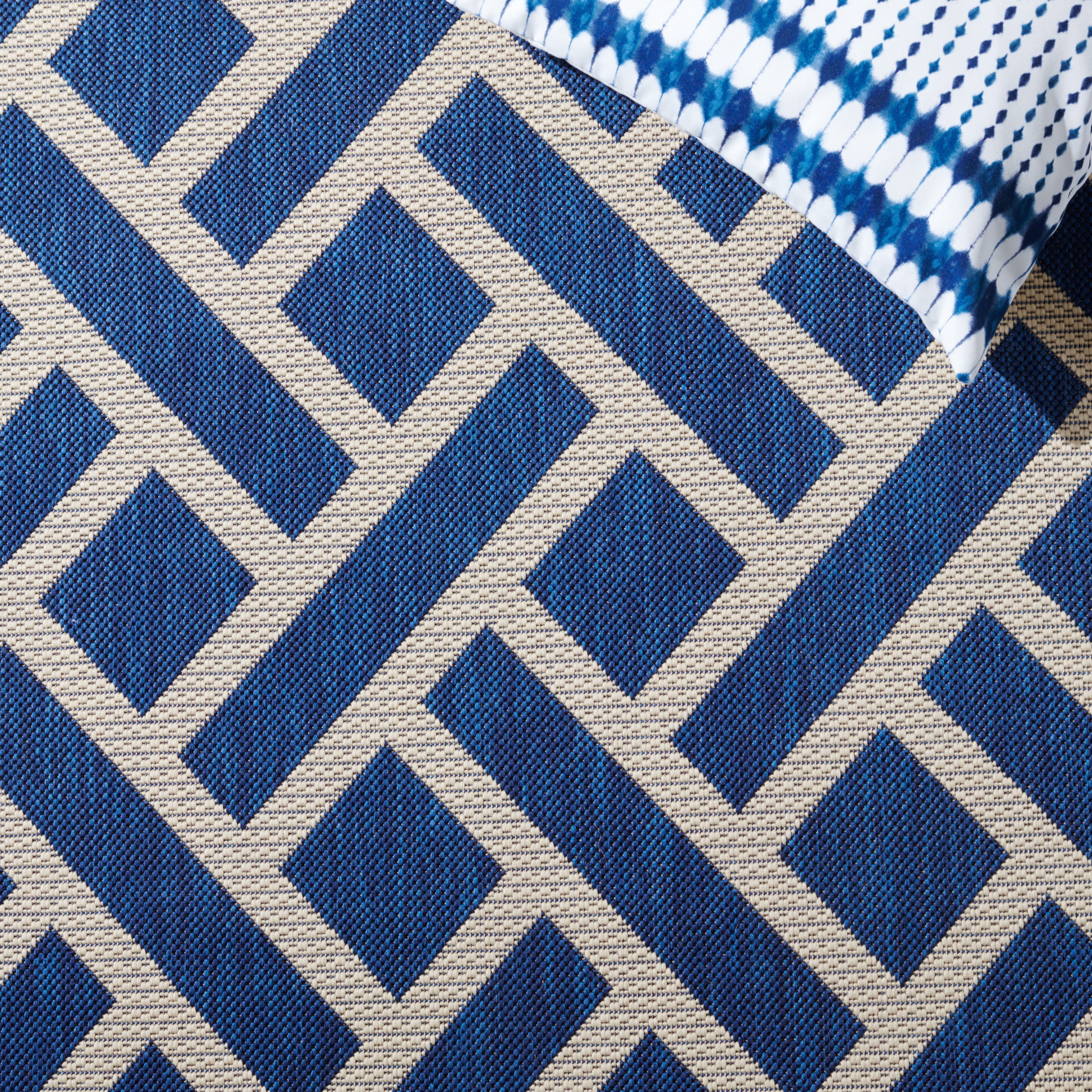 SAFAVIEH Courtyard Janey Bordered Indoor/Outdoor Area Rug, Navy/Light Beige, 9' x 12'
