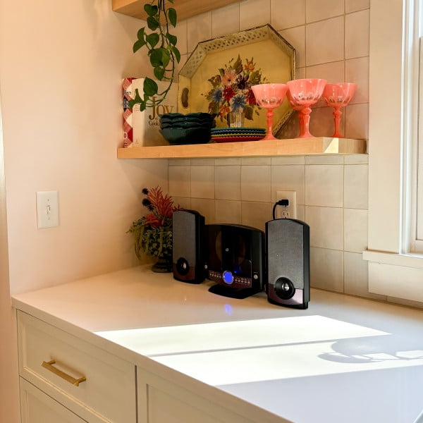 GPX Compact Home Music System with AM/FM, CD Player, and Stereo