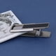 thumbnail image 4 of Clip para tarjetas de monedero de aleación de acero inoxidable y fibra de carbono de doble cara (plateado), 4 of 6
