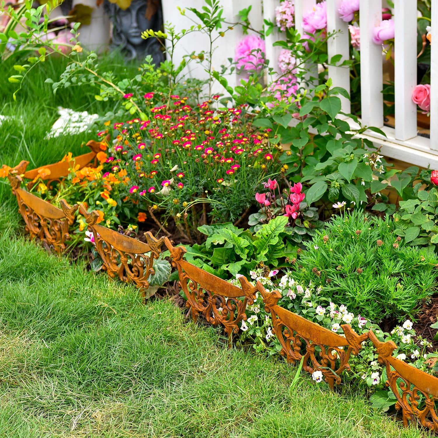 Sungmor 9.9 x 11.8 Inch Rustic Brown Cast Iron Garden Border Edging, 4 Count