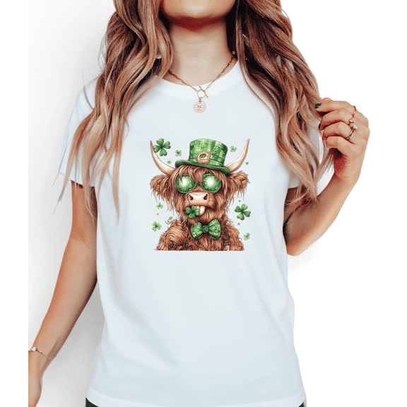 White Print Tshirt Graphic Tees Shirts with St Patricks Day Cute Highland Cow Shamrock Hat Design Ideal for Festive Celebrations Tops S-5XL