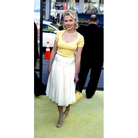 Scarlett Johansson At The Premiere Of The Spongebob Squarepants Movie At The GraumanS Chinese Theatre Hollywood Ca November 14 2004 Celebrity
