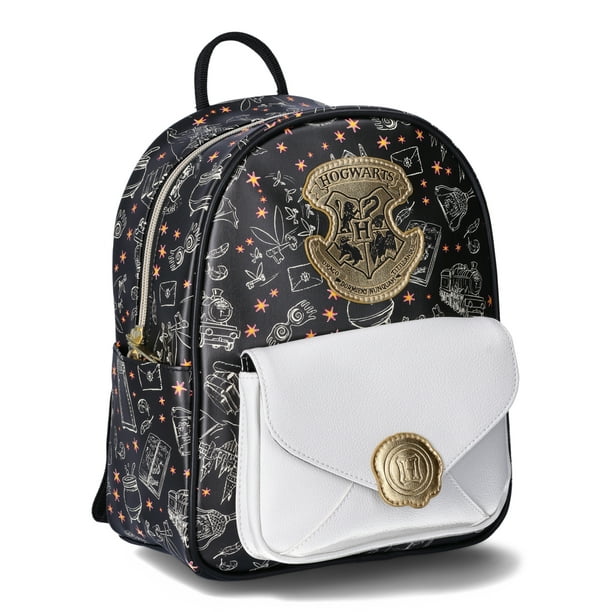 Harry Potter Black Backpack with Owl and Castle Design and playing cards Amazon.com: Bioworld Harry Potter Hogwarts Kids 2-Pc 16-Inch  main image 2