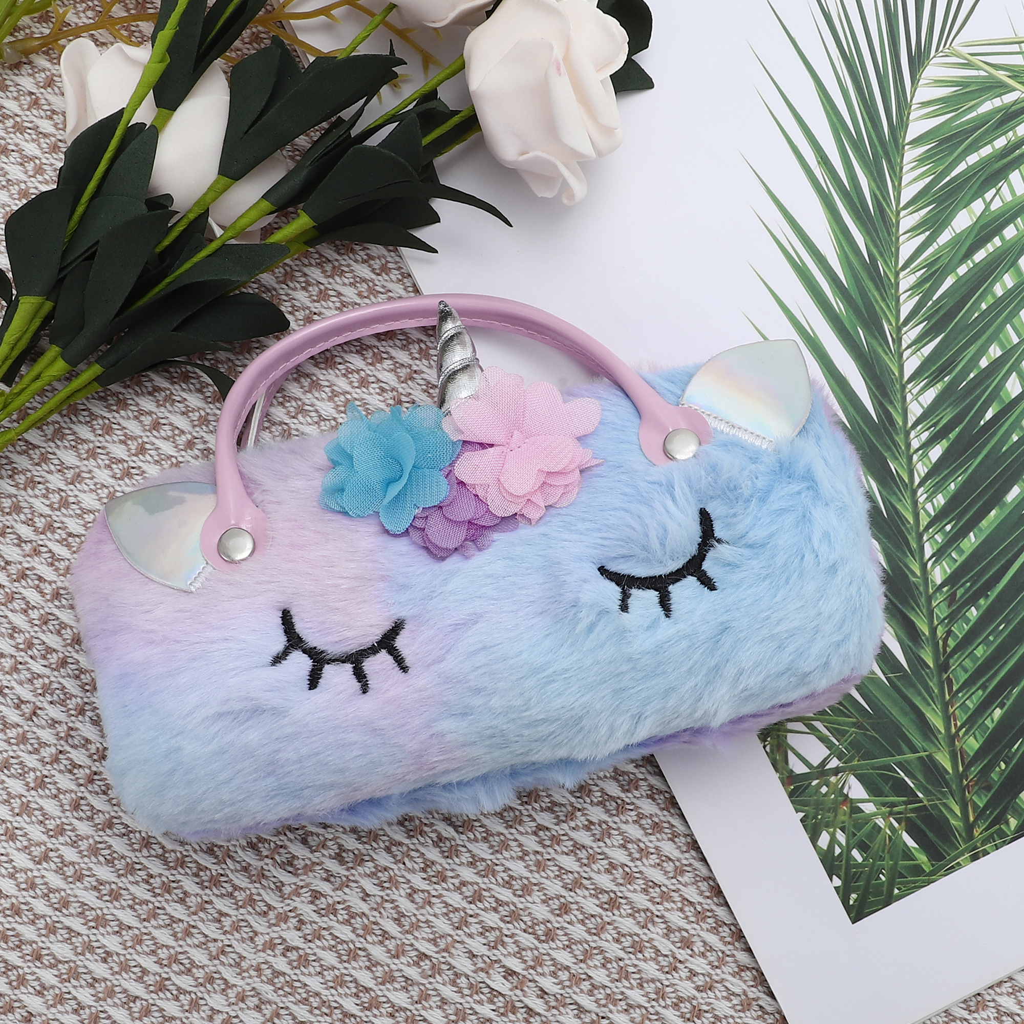 Unique Bargains Stylish Flower Cartoon Eyeglasses Case in Violet Color for Daily Use