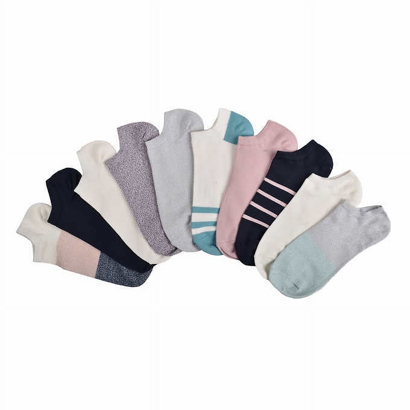 luckybrand ladies socks are on sale! 👏🏼 I really love the colors, and  they're really comfy! Get 6 pairs for just $6.99 through 1