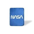 thumbnail image 2 of Manta polar suave con el logotipo de la NASA de Just Funky, 150 x 115 cm, 2 of 7