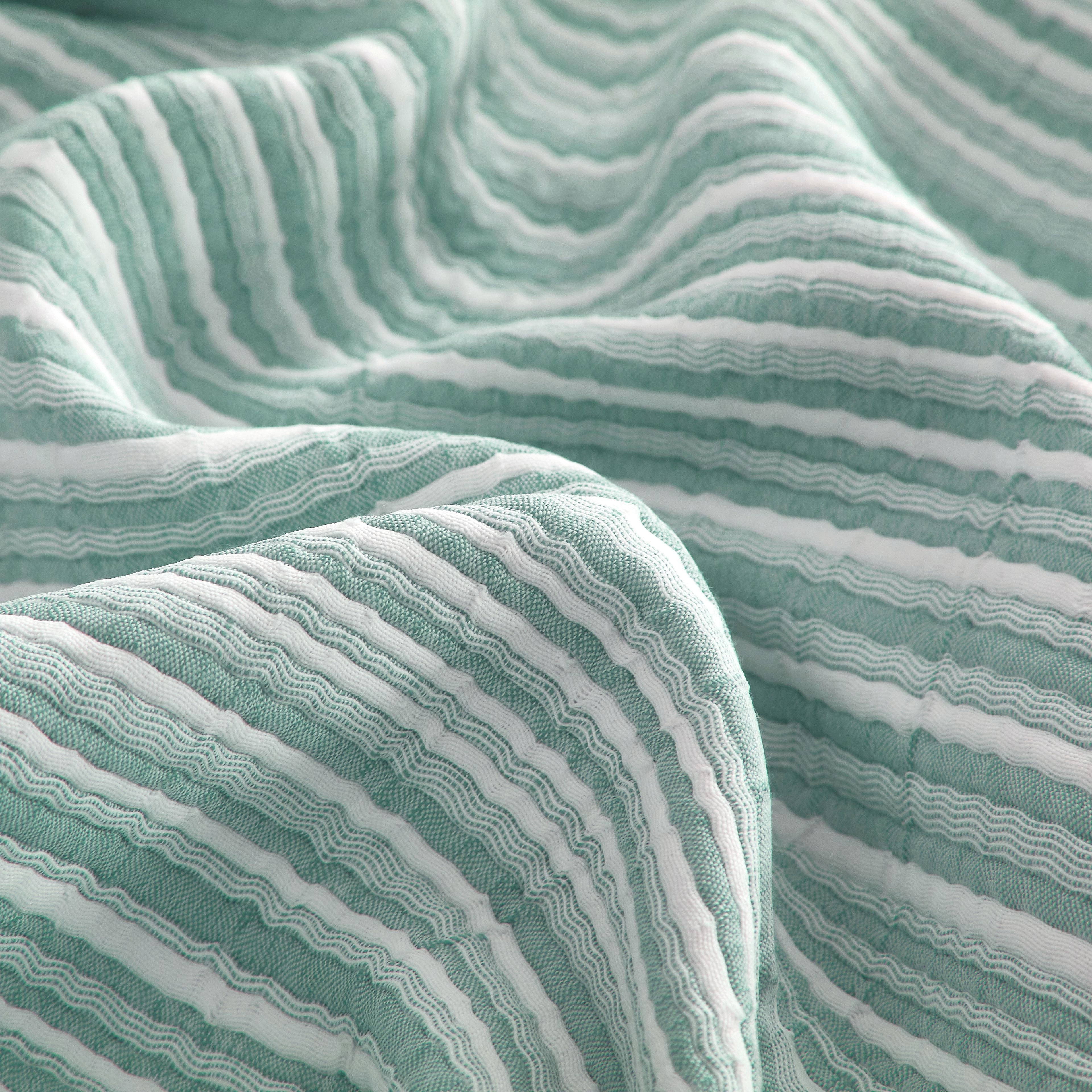 Mainstays Essentials King Stripe Quilt, Green Coverlet, Lightweight & Reversible Bedding
