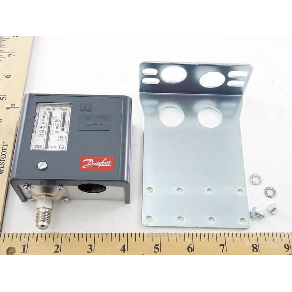 Danfoss 060-5239 - 6"-73# Auto SPDT 1/4" Flare