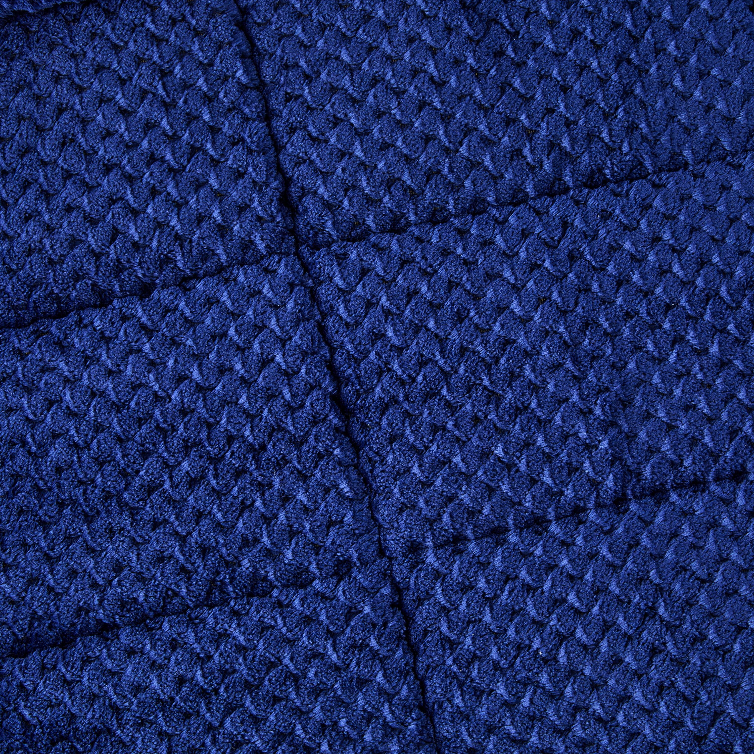 Vibrant Life Medium Cozy Luxe Crate Mat Pet Bed, Navy, 24" x 18"