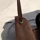 thumbnail image 2 of Hombro Gamuza para Mujeres Faux Bolsas Al Aire Libre (café), 2 of 9