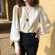thumbnail image 4 of Camisa de mujer Cuello en V Verano Color sólido Linterna Botón de manga larga Top, Albaricoque, M seitruly AP001446-07, 4 of 7