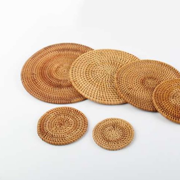 ETEREAUTY Hand Woven Rattan Cup Mat Non Slip Heat Resistant Coaster in Light Brown Color