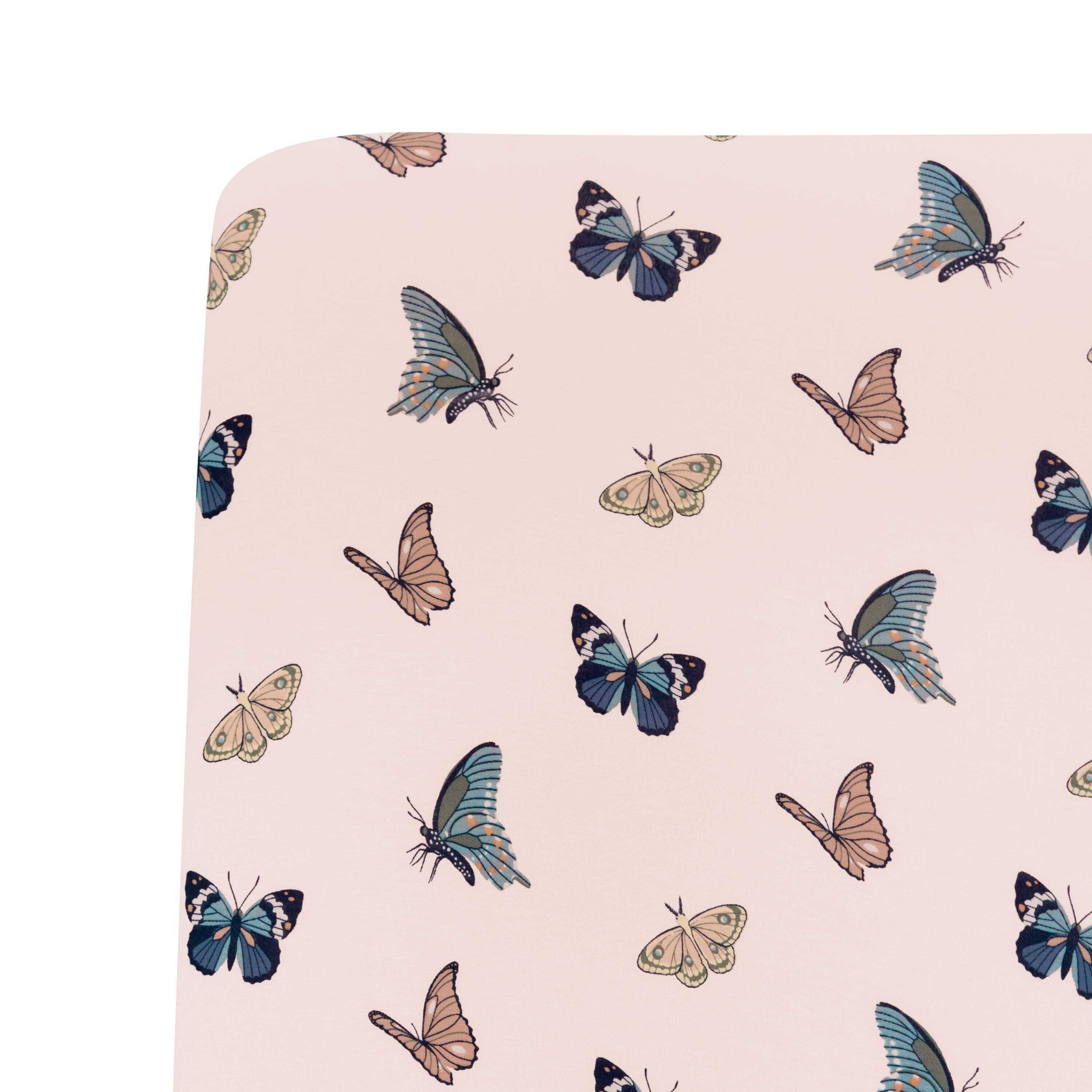 Kyte Baby Crib Sheet in Blush Butterfly