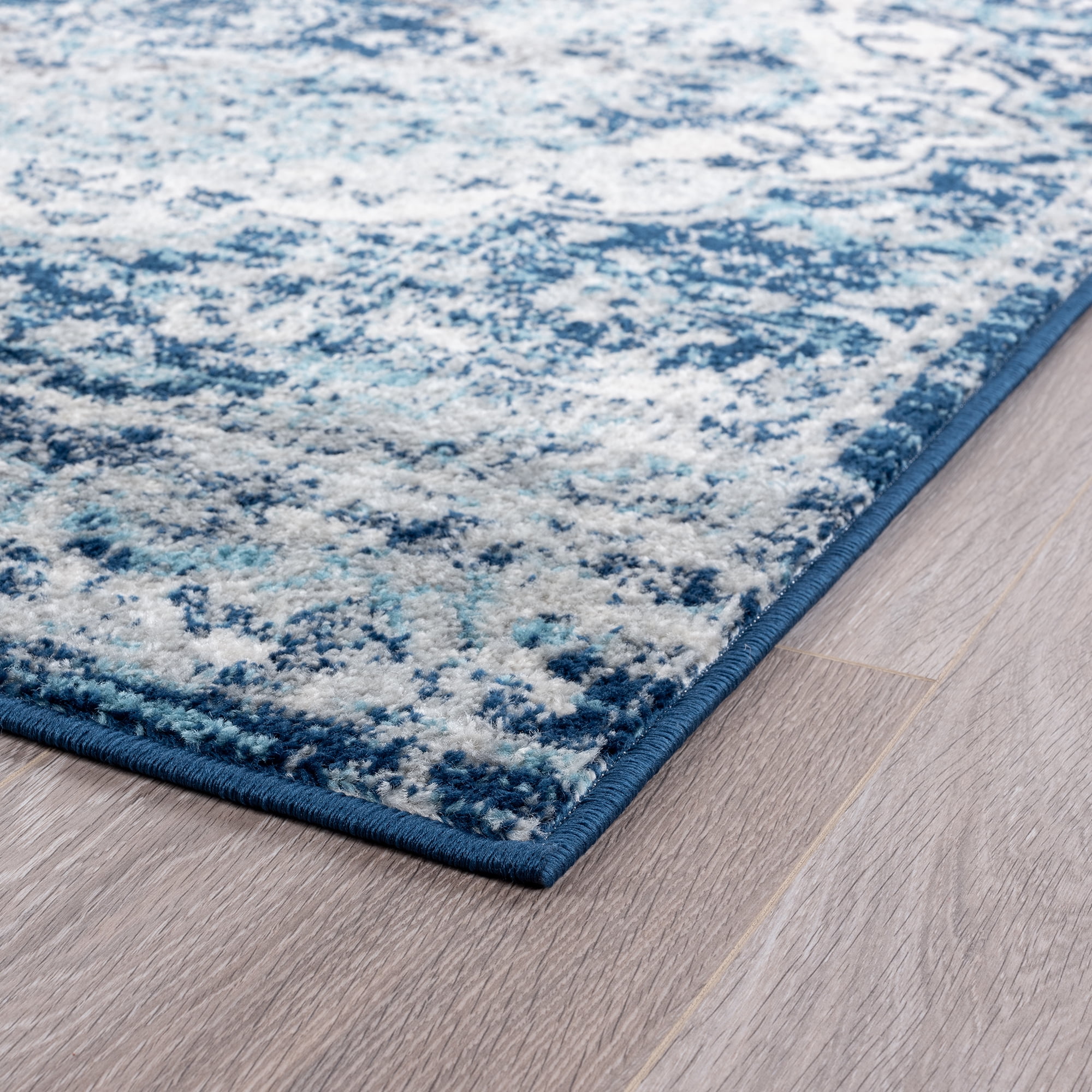 Diamond Traditional 4' x 5' Blue and Cream Polypropylene Indoor Area Rug