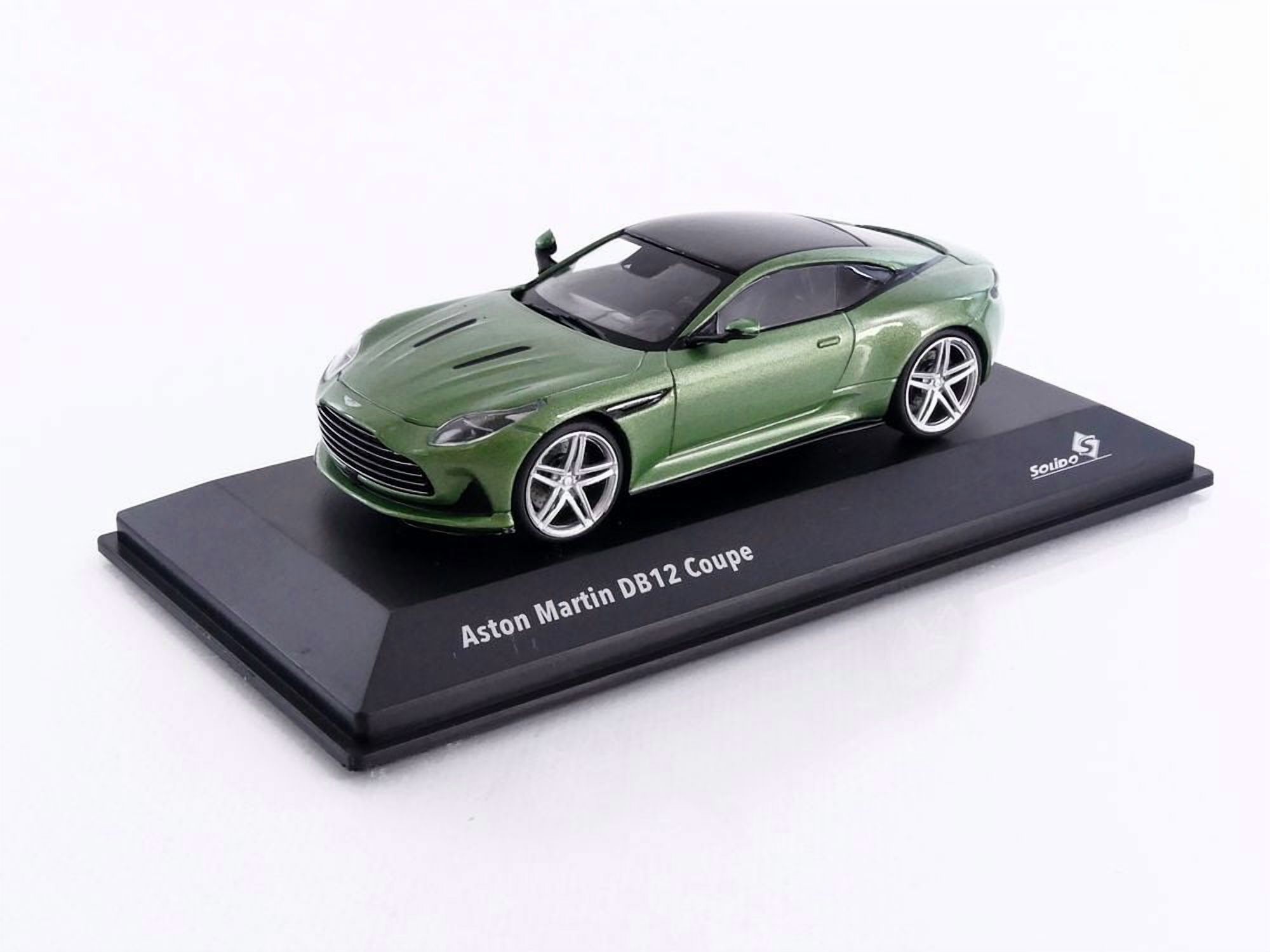 Elite Edition Aston Martin DB10 James Bond 007 1 by 18 Scale