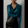 thumbnail image 4 of Blusa Elegante de Satén de Seda para Mujer, con Cuello Vuelto, Fruncido en la Parte Delantera, Drapeada, Larga, para Oficina y Trabajo. Azul Pavo Real S, 4 of 6