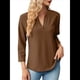 thumbnail image 2 of Blusas Elegantes e Informales para Mujer, Camisetas de 3/4 con Cuello en V y Mangas Enrollables. Color Café XL, 2 of 10