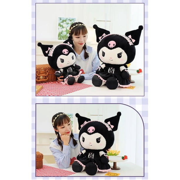 ColorBaby Kuromi Peluche Kawaii – 30 Cm, Sanrio Oficial, Material Ultrasuave, Diseño Original Con Calavera Rosa, Ideal Para Abrazar, Decorar O Coleccionar