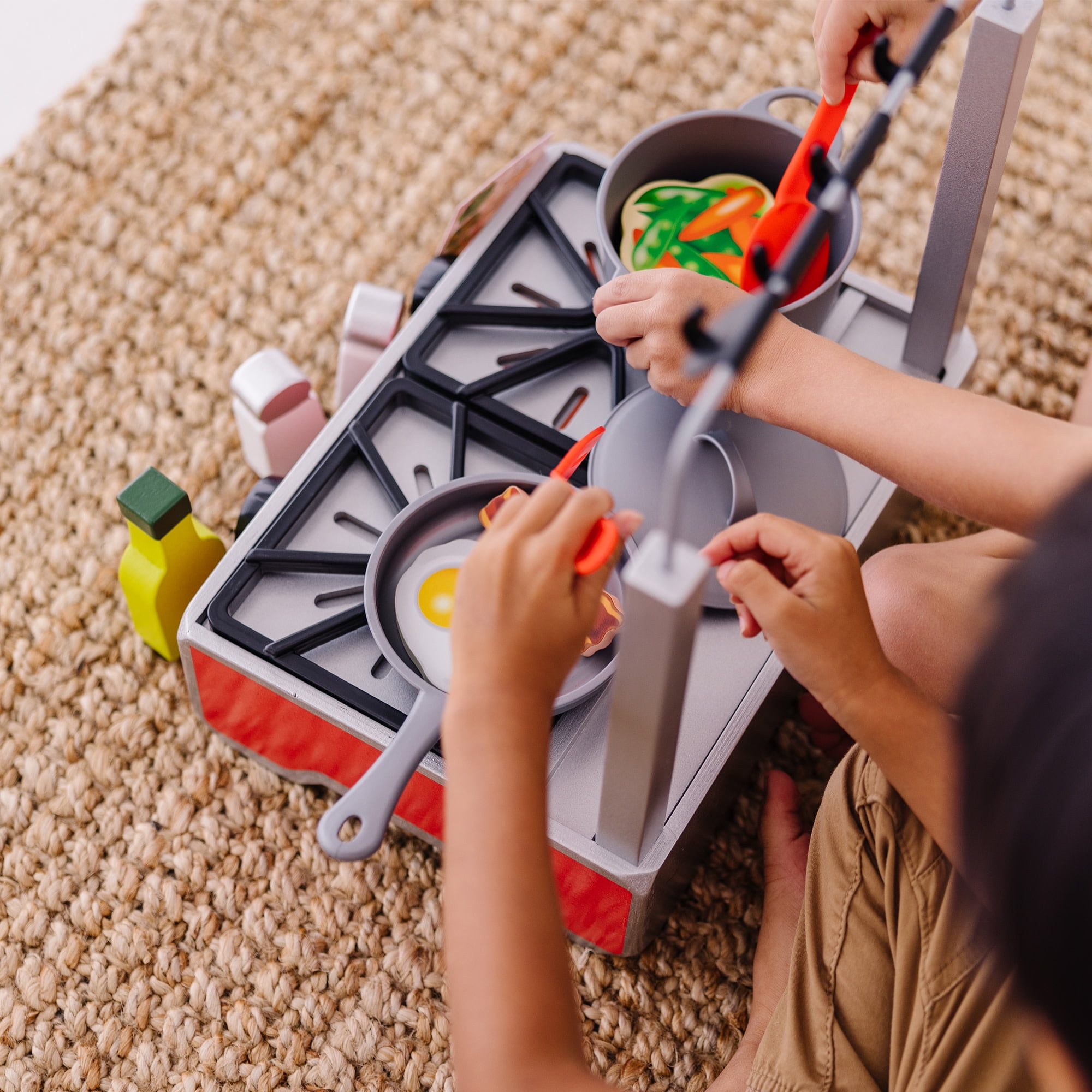 Melissa & Doug 19-Piece Deluxe Wooden Cooktop Set With Wooden Play