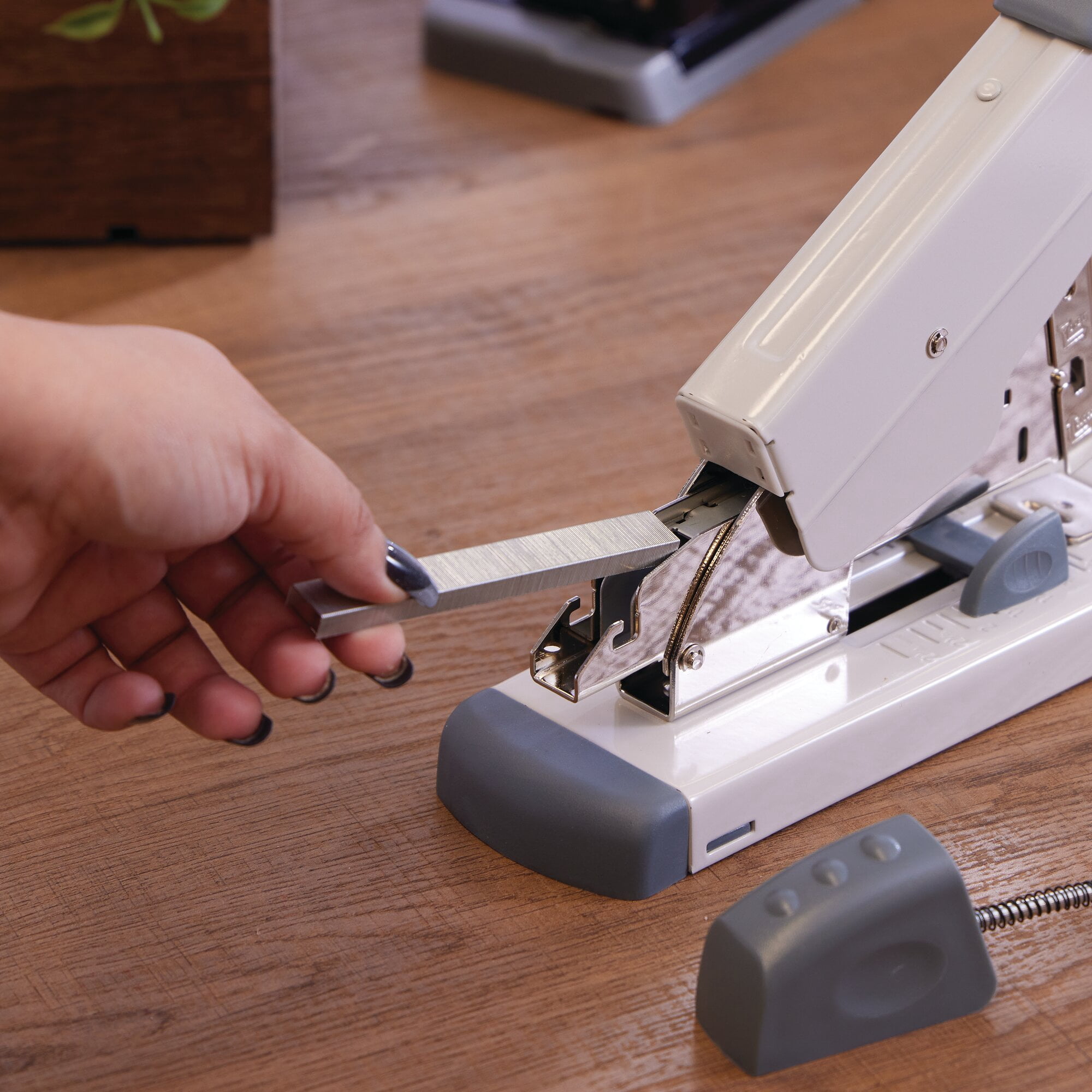 Swingline Heavy Duty Stapler, 160 Sheets, Platinum