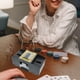 thumbnail image 4 of Juego de mesa Póker Naipes Barajador de Póker Automático Eléctrico Barajador Robot de Casino Negro, 4 of 5