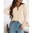 thumbnail image 3 of Remera PRETTYGARDEN de Manga Larga con Cuello en V y Tejido Waffle Beige Talle M, 3 of 6