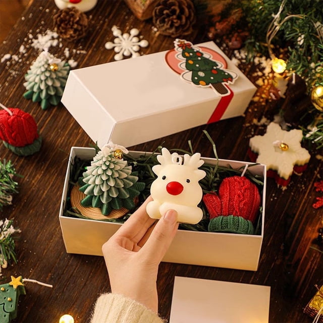 Set de Velas Aromáticas Navideñas | Adornos Navideños | Cera Multicolor | Formas Festivas Hechas a Mano | 3 Velas | Tamaño: 22 X 9,5 Cm | Peso: 410 G | Regalo Navideño Ideal