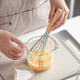 thumbnail image 4 of Batidor de huevos de silicona con mango de madera para el hogar, batidor de huevos con mango manual de silicona, herramienta para hornear, 4 of 5