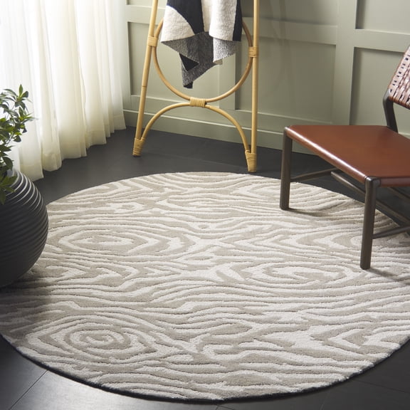 Safavieh Ebony Kebo Animal Area Rug, Gray/Ivory, 6' x 6' Round