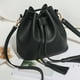thumbnail image 4 of Sonducket Bolso tipo cubo de piel sintética con borlas y cordón, bandolera para mujer, bolso de hombro de Color sólido Bolsas de mensajero y de hombro Negro, 4 of 6