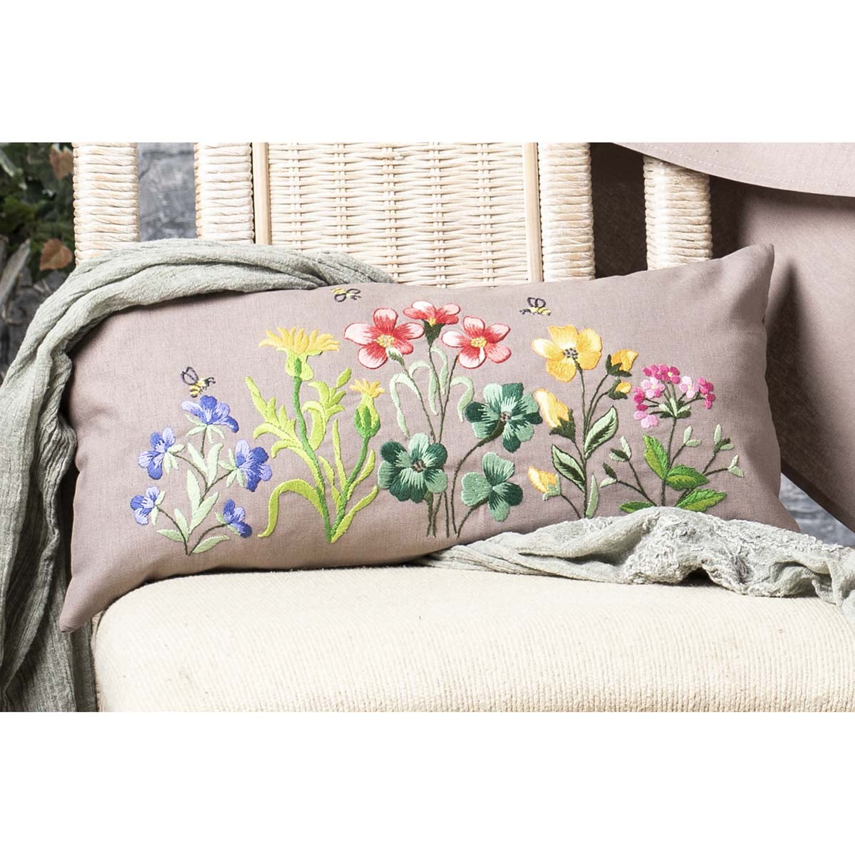 Herrschners meadow flowers pillow cover stamped embroidery kit Herrschners meadow flowers pillow cover stamped embroidery kit