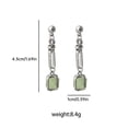 thumbnail image 4 of Pendientes con cierre de seguridad con incrustaciones de esmeraldas, 4 of 8