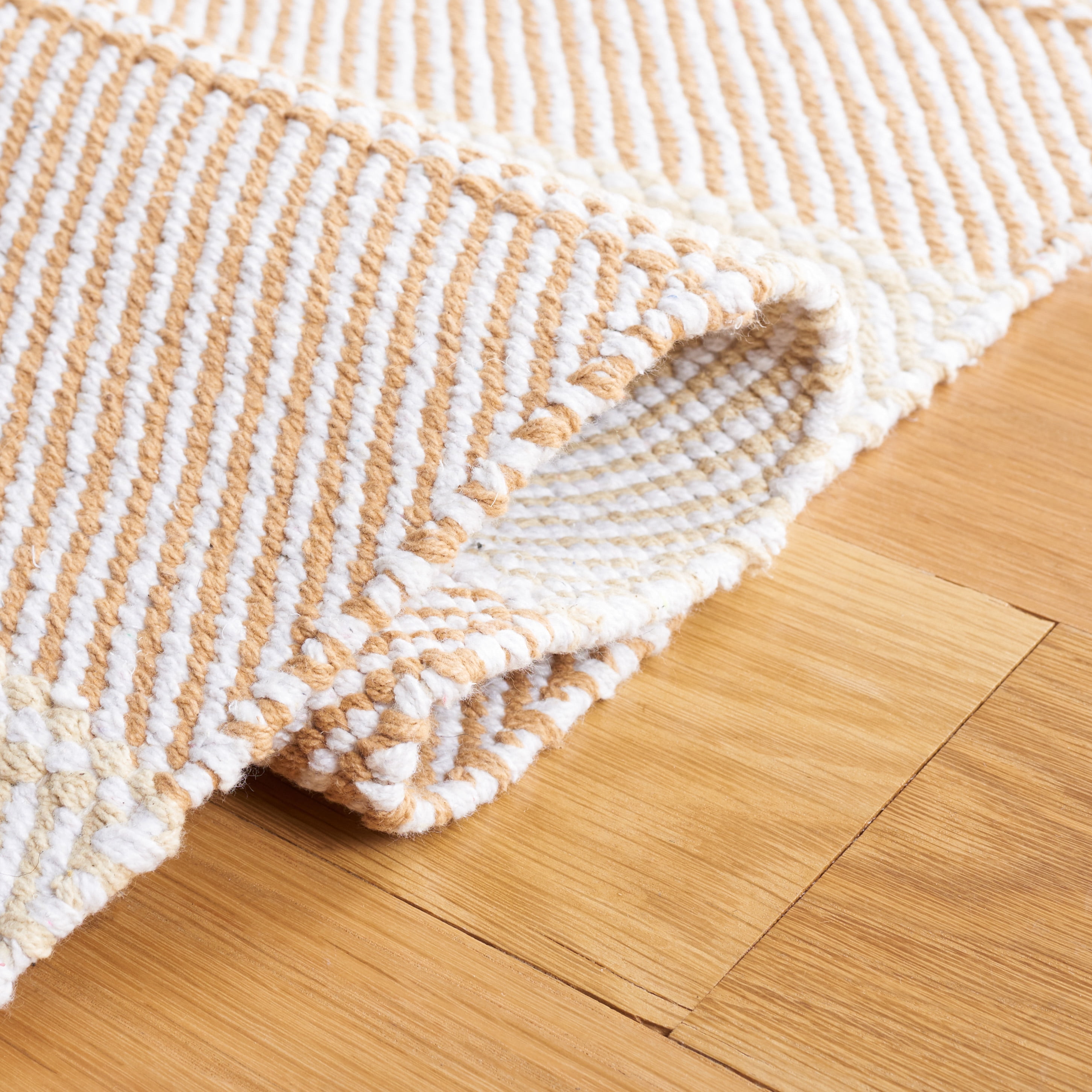 SAFAVIEH Striped Kilim Yadira Striped Cotton Area Rug, Beige/Gold, 5' x 8'