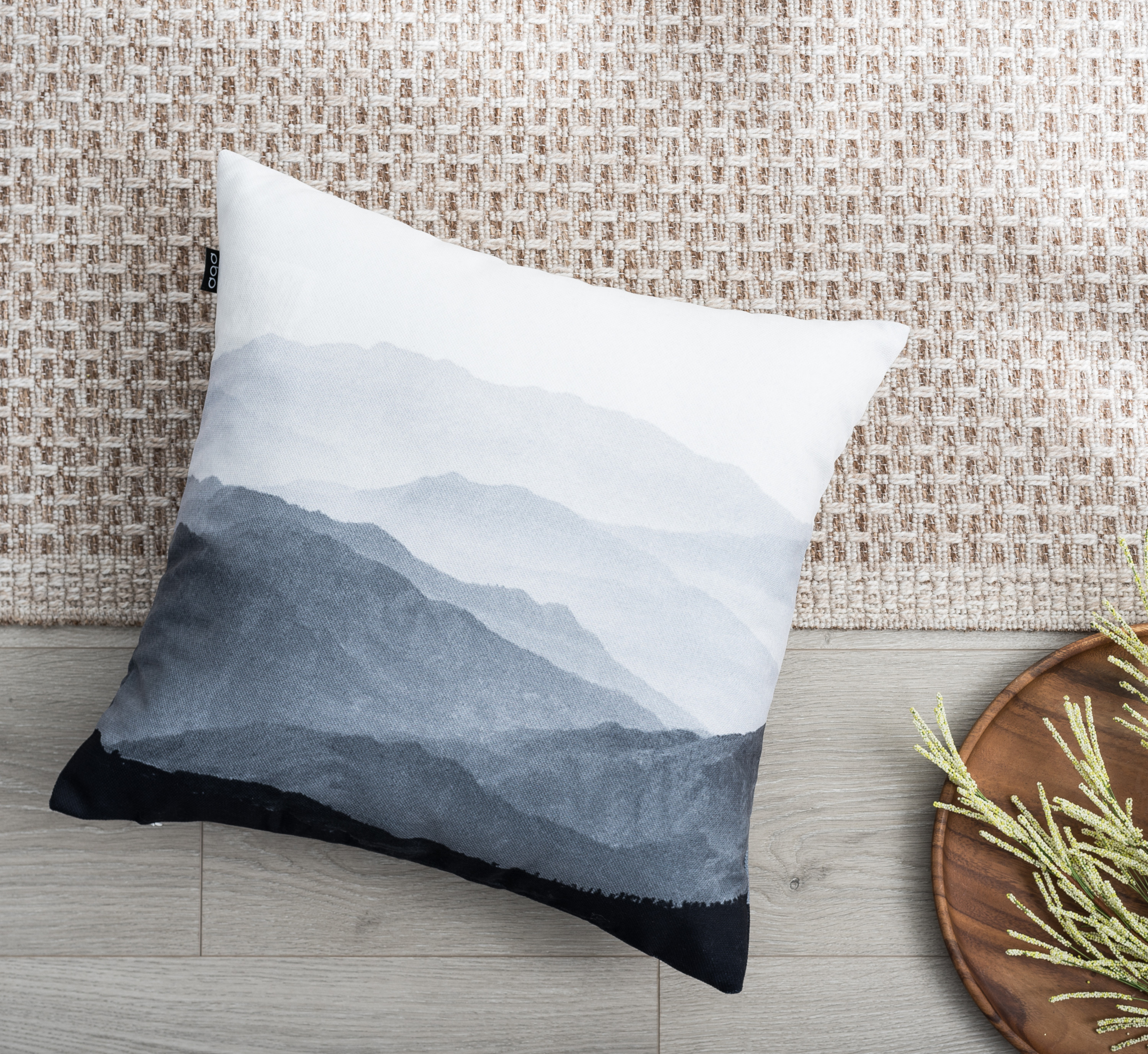 Ada Home Decor Decorative Square Throw Pillow 16" x 16", Mountains Printed