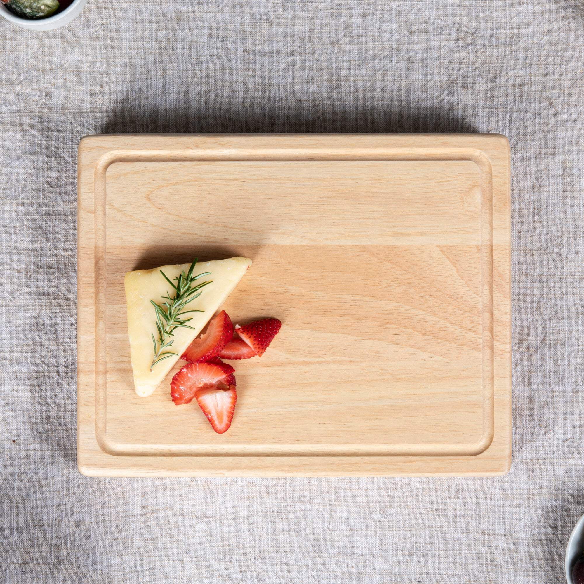 Toscana Asiago Cheese Cutting Board and Tools - Thumbnail 4