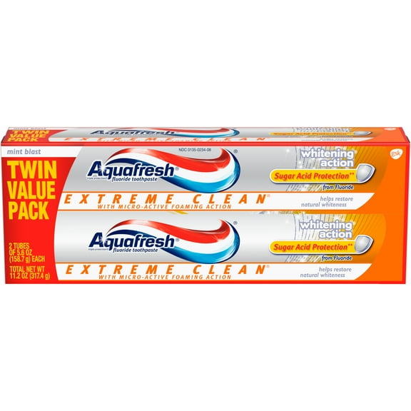 Aquafresh Extreme Clean Fluoride Toothpaste, Mint Blast, 5.6 oz, 2 Pack