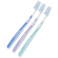 thumbnail image 1 of Cepillo de dientes Aquafresh cerdas medianas paquete de 3 flexible, 1 of 3