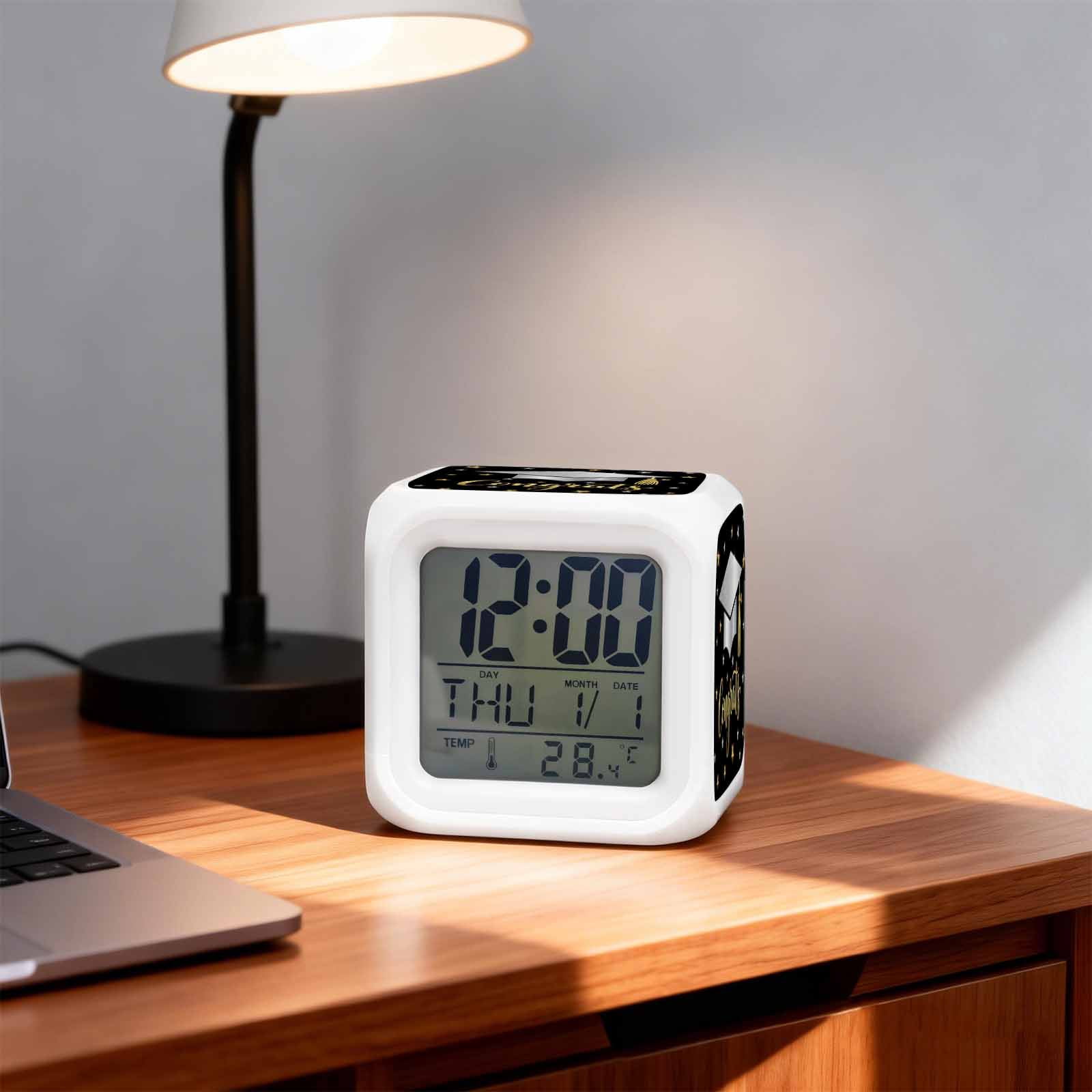 Alarm Clocks Congrats Bachelor's Hat Digital Clock 7 Color LED Night Light Silent Non-Ticking Battery Operated Stars Graduate Season Cube Clocks for Bedroom Bedside Living Room Office School