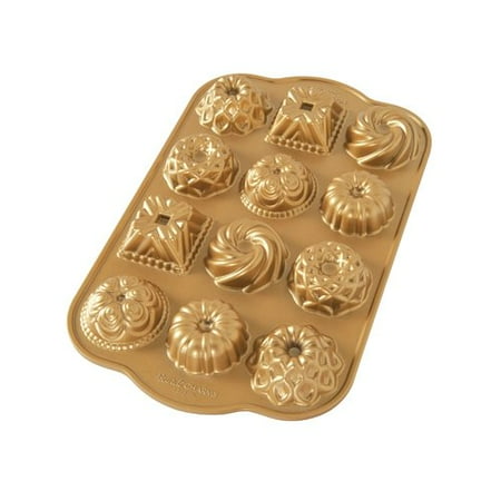 - Nordic Ware Non-Stick Round Bundt Charms Cake Pan