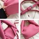 thumbnail image 3 of Lojalitet Bolso de mano con diseño de bolso nube plisado, bolso cruzado de cuero artificial, 3 of 6